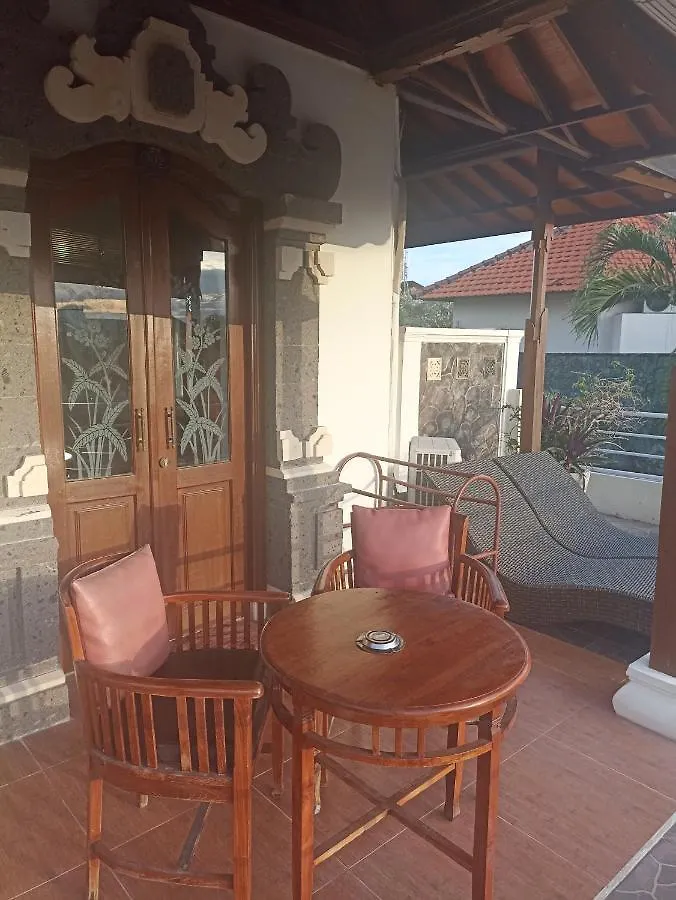 Kusnadi Hotel Легиан