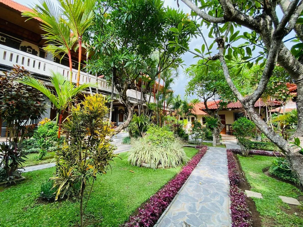 Kusnadi Hotel Легиан Индонезия